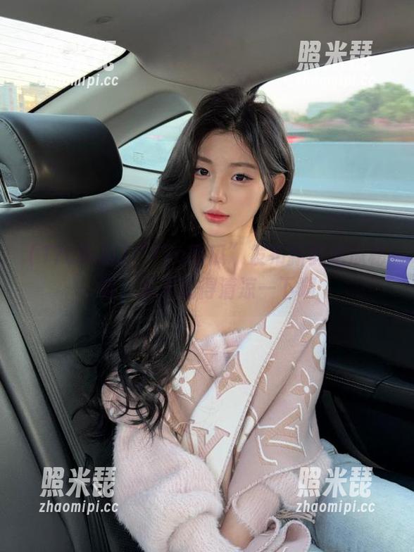 17c吃瓜 “17c吃瓜”发布新鲜吃瓜秘籍,夏天就得清凉一下啊