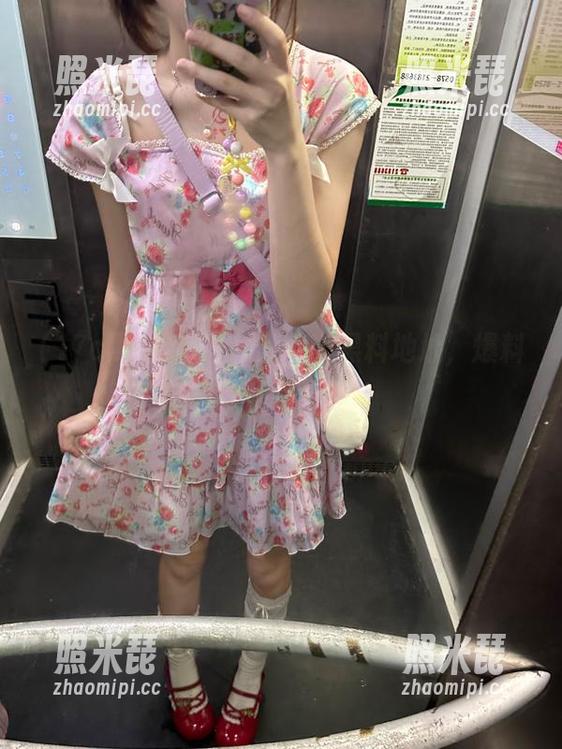 疯狂搜索17c黑料地址，爆料视频真有意思！
