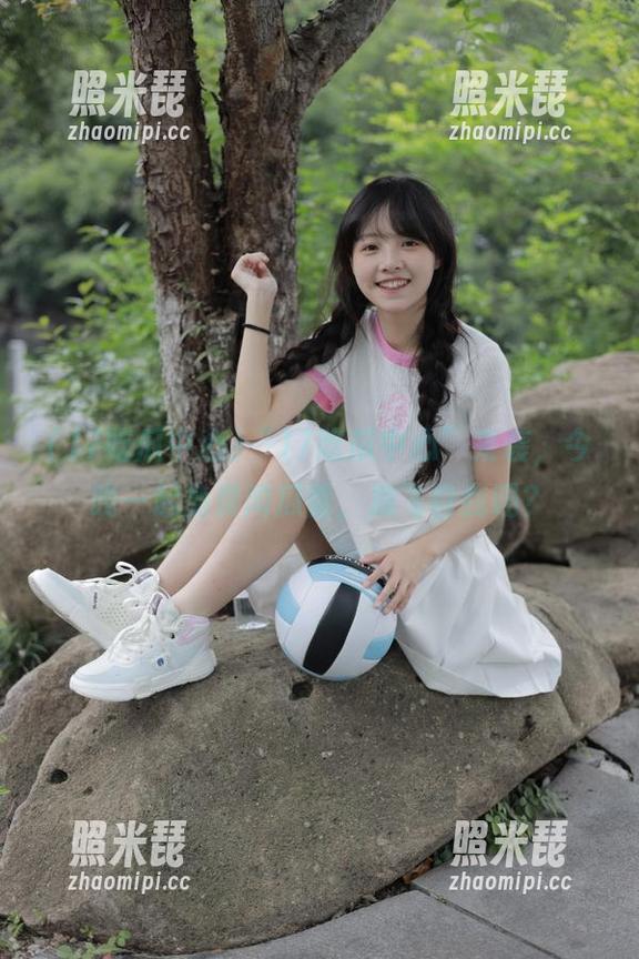“17吃瓜中心”来袭，今晚一起免费闻瓜香，放飞自我吗？