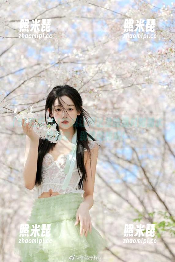 51吃瓜让网址里的爆料如潮水般涌来，别被吃掉哦！