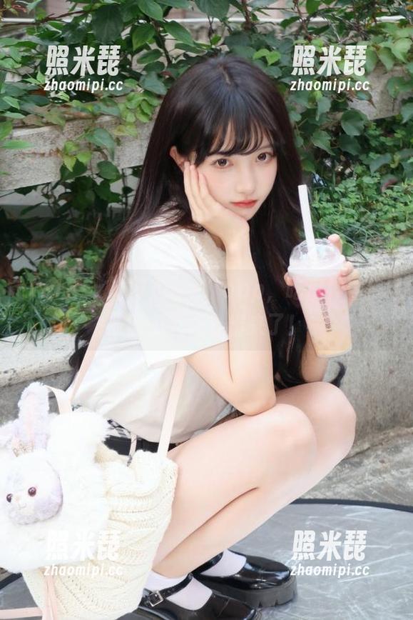 “718sx”app，吃瓜神器，我的瓜都快溢出来了！