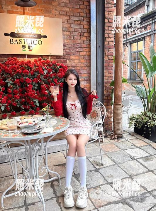 九一吃瓜 永久在线,九一吃瓜把喧嚣滋养成了美味!