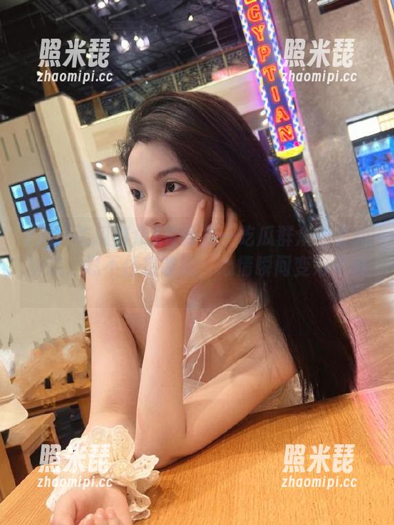 九一吃瓜群众 看到九一吃瓜群众的最新动态,忍不住想收藏,心情瞬间变好了哦。
