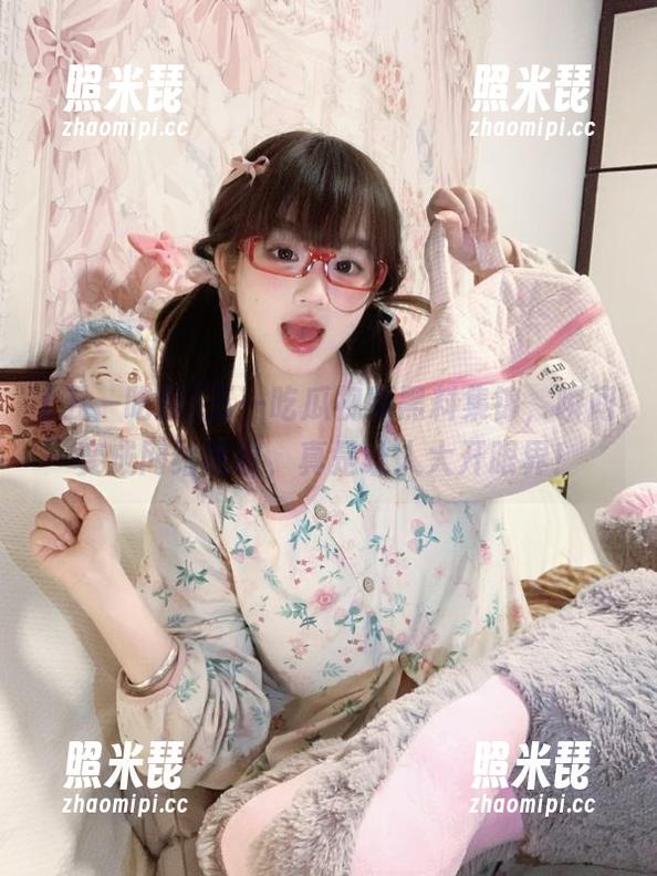 五一吃瓜 五一吃瓜视频黑料集锦,瞬间变成网络热议,真是让人大开眼界!