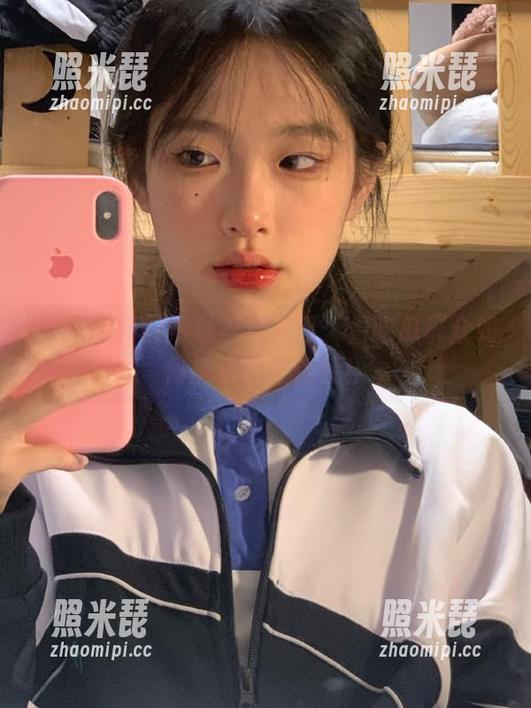 冲哥黑料入口：看吃瓜群众如何拆穿网红伪装！