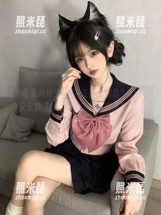 冲哥黑料精选 “冲哥黑料精选”app:今天又被“每日一冲”的八卦推到边缘了呢~