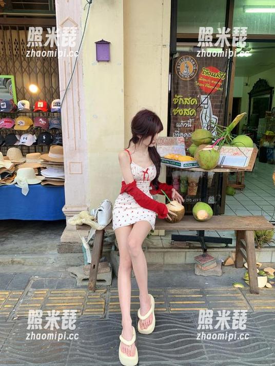 吃瓜网 吃瓜网导航指向的朝阳,真是让人忍不住想摸一摸。