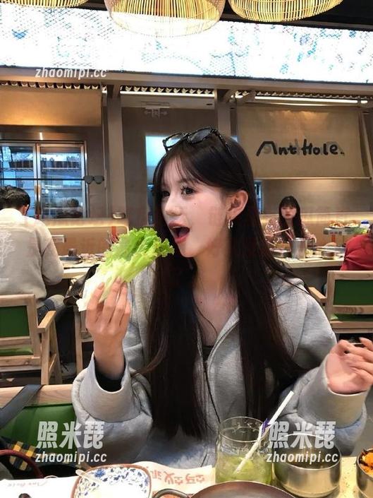 吃瓜论坛 吃瓜论坛,链接里有的瓜简直是我最近的最大乐趣,好久没这样开心过了。