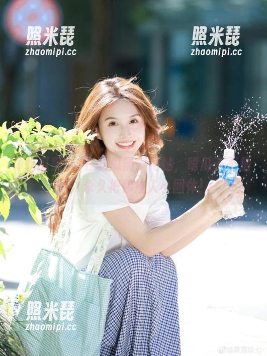 在吃瓜黑料网站，嗑瓜子不是事，永久把你拉入小团体！