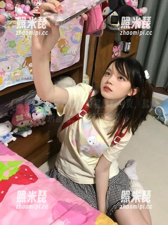 明星黑料 每次点开明星黑料网页,就像拆盲盒,期待又害怕