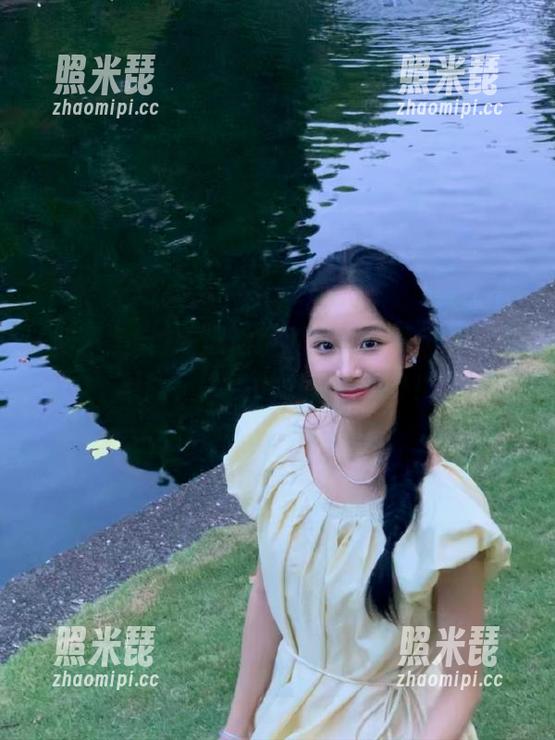 网曝黑料 吃瓜新境界:“网曝黑料”苹果版,手机也想参与八卦!