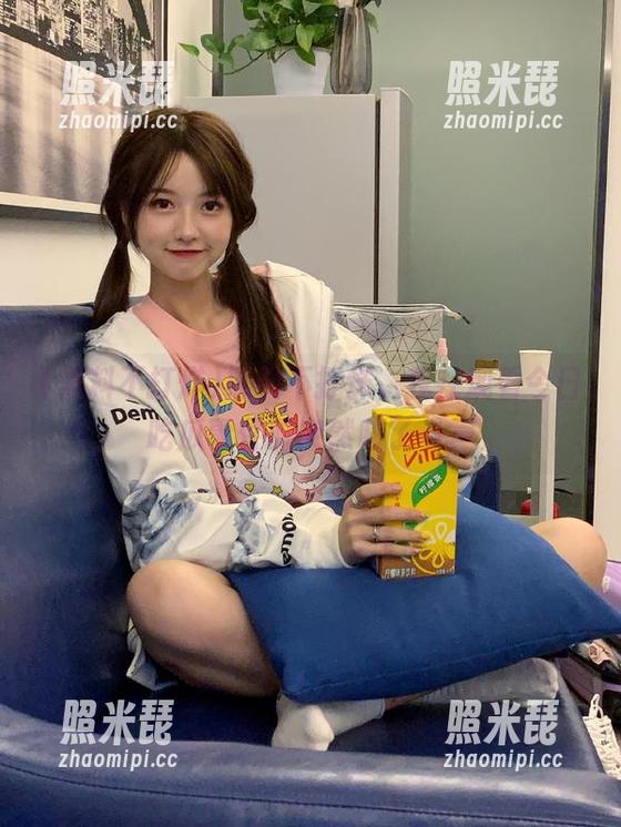黑料不打烊，我在观看今日吃瓜事件时突然咳了一声