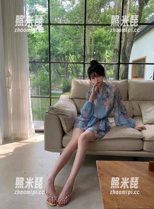 瓜吃不停，黑料不打烊app，24小时在线，感觉像是个小黑洞