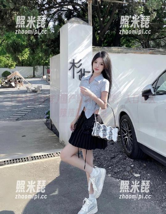 国产黑料不打烊，入口在火辣辣的夜色里