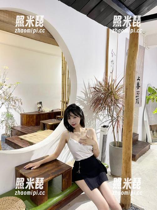 说好的清新脱俗，然而视频里的瓜却越来越沉甸甸，黑料不打烊在线等。