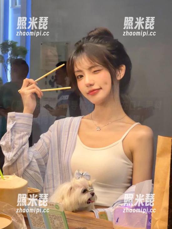 黑料吃瓜网站 导航在手,瓜在口!黑料吃瓜网站怎么找?来,我有妙招!