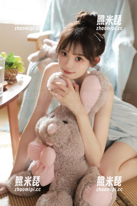 黑料正能量 借助“福利黑料正能量”app,廉价快乐速成法!