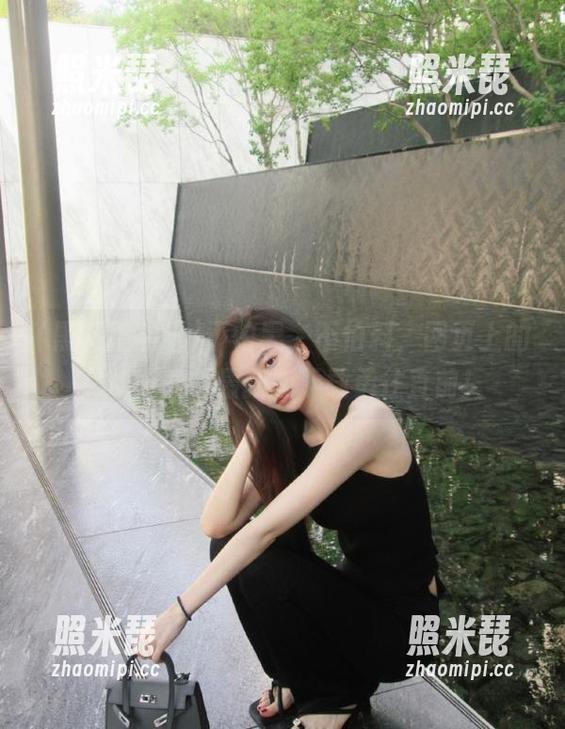 不怕黑，不怕料，网页上的黑料正能量最新版下载勇往直前！