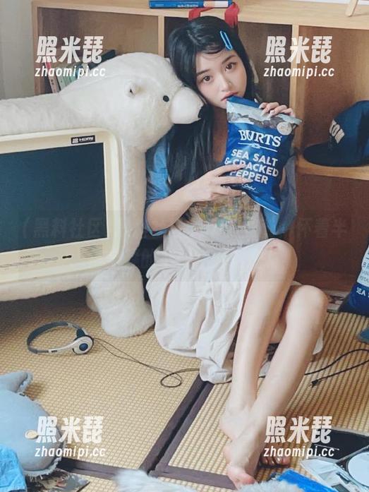 黑料社区app新登陆，怀着半信半疑的心情点开去吧！