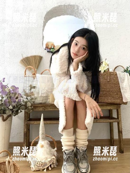 家里Wi-Fi慢死，带着疑惑下载最新黑社料，心情却意外轻松。